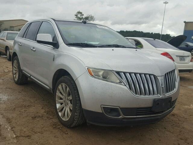 2LMDJ6JK8BBJ04402 - 2011 LINCOLN MKX SILVER photo 1