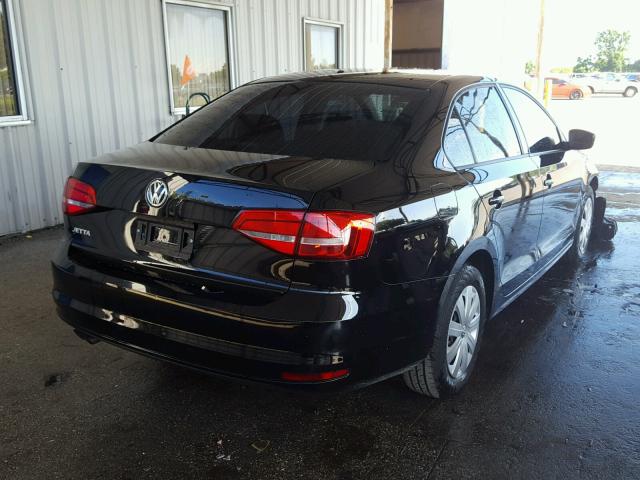 3VW2K7AJ1FM413650 - 2015 VOLKSWAGEN JETTA BASE Սև լուսանկար 4