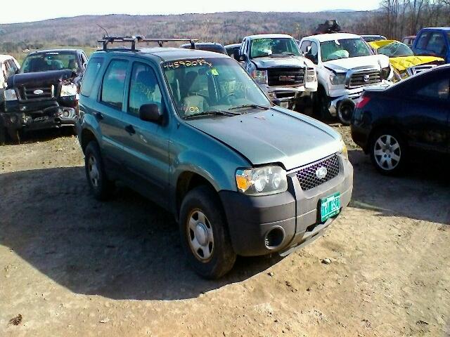 1FMYU02ZX5KA47109 - 2005 FORD ESCAPE XLS GREEN photo 1