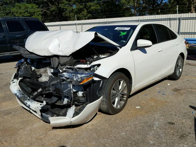 4T1BF1FK7GU128840 - 2016 TOYOTA CAMRY LE WHITE photo 2
