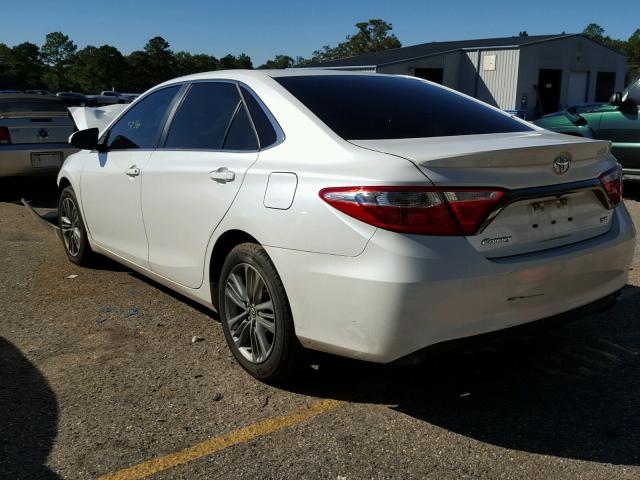 4T1BF1FK7GU128840 - 2016 TOYOTA CAMRY LE WHITE photo 3