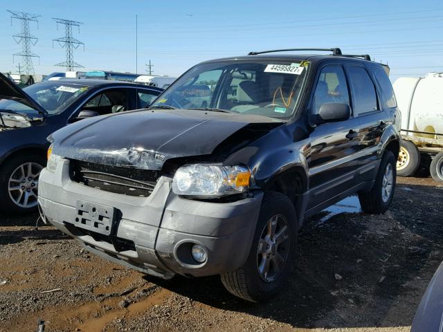 1FMYU03Z87KB27767 - 2007 FORD ESCAPE XLT BLACK photo 2