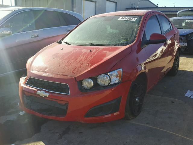 1G1JB5SH2D4165280 - 2013 CHEVROLET SONIC LS RED photo 2