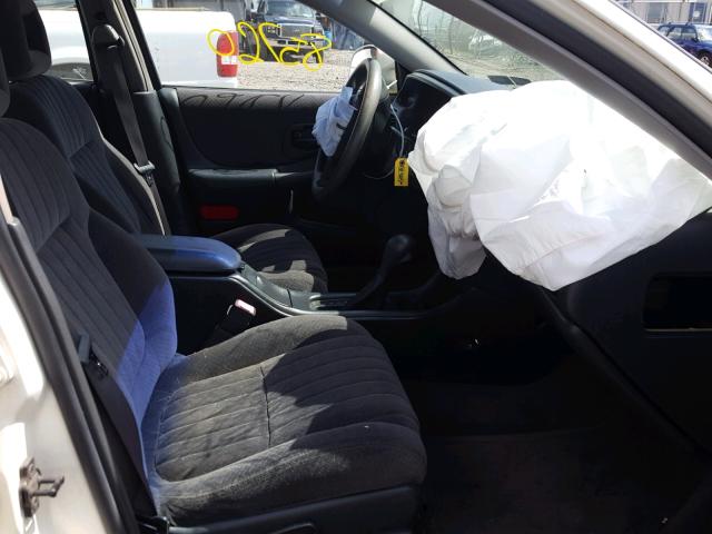 1G2WK52J03F128591 - 2003 PONTIAC GRAND PRIX WHITE photo 5