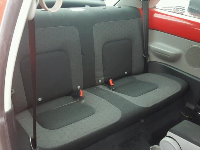3VWCB21CX2M438582 - 2002 VOLKSWAGEN NEW BEETLE 红色 照片 6