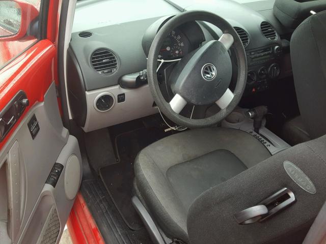 3VWCB21CX2M438582 - 2002 VOLKSWAGEN NEW BEETLE 红色 照片 9