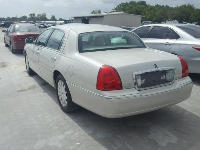 1LNHM81V07Y600413 - 2007 LINCOLN TOWN CAR S BEIGE photo 3