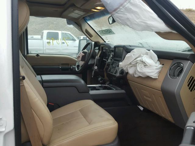 1FT8W3DT7DEB62319 - 2013 FORD F350 SUPER WHITE photo 5