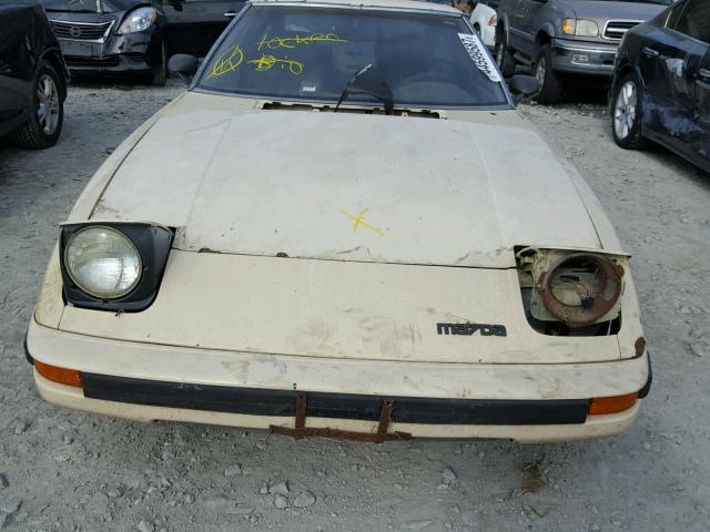 JM1FB3313E0814676 - 1984 MAZDA RX7 12A BEIGE photo 9