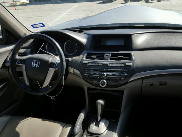 1HGCP36859A013682 - 2009 HONDA ACCORD EXL SILVER photo 9