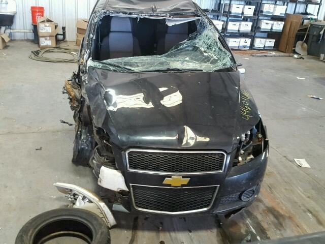 KL1TD66E69B627737 - 2009 CHEVROLET AVEO LS BLACK photo 10