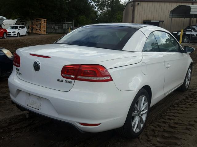 WVWBW7AH6CV000015 - 2012 VOLKSWAGEN EOS KOMFOR WHITE photo 4