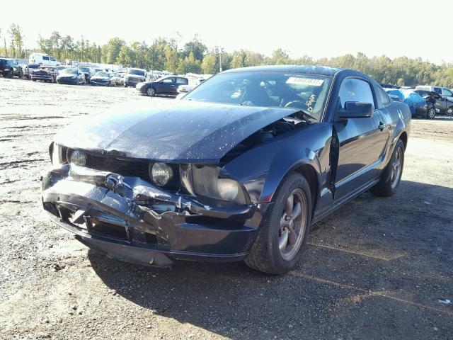 1ZVFT82H465206031 - 2006 FORD MUSTANG GT BLACK photo 2