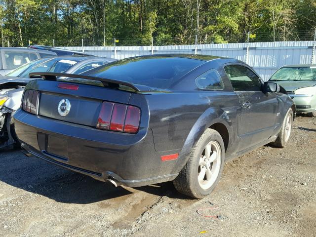 1ZVFT82H465206031 - 2006 FORD MUSTANG GT BLACK photo 4