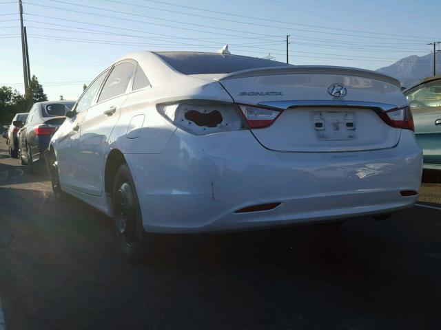 5NPEB4ACXDH771882 - 2013 HYUNDAI SONATA GLS WHITE photo 3