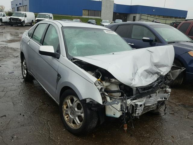 1FAHP35N78W251052 - 2008 FORD FOCUS SILVER photo 1