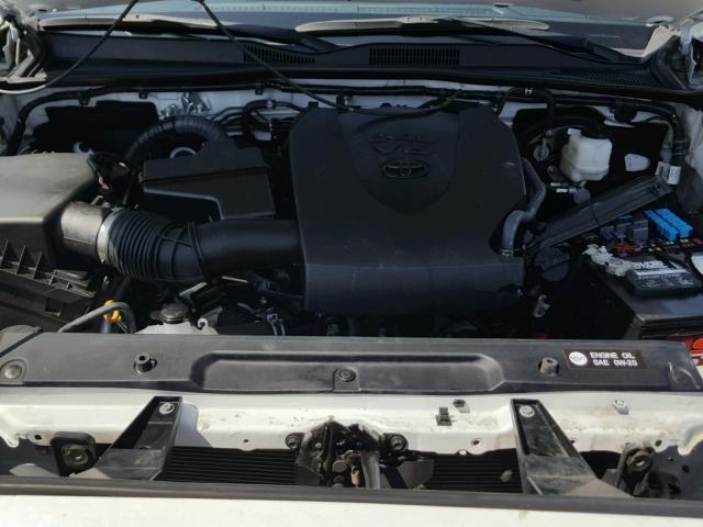 3TMAZ5CN2GM014388 - 2016 TOYOTA TACOMA DOU WHITE photo 7