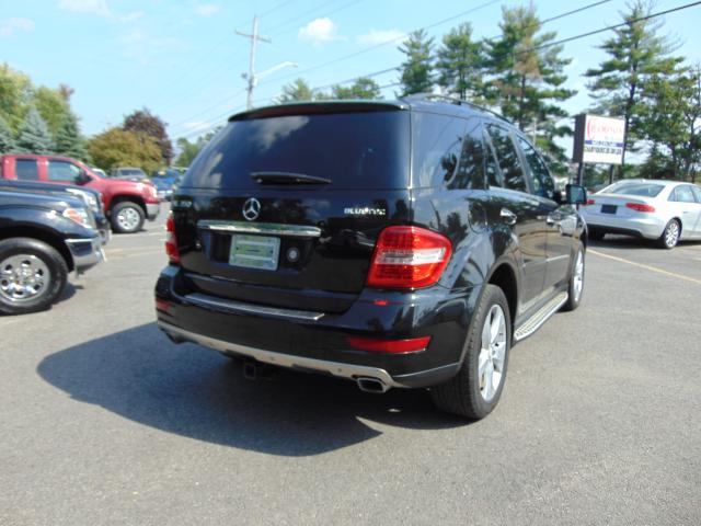 4JGBB2FB9BA631460 - 2011 MERCEDES-BENZ ML 350 BLU BLACK photo 3