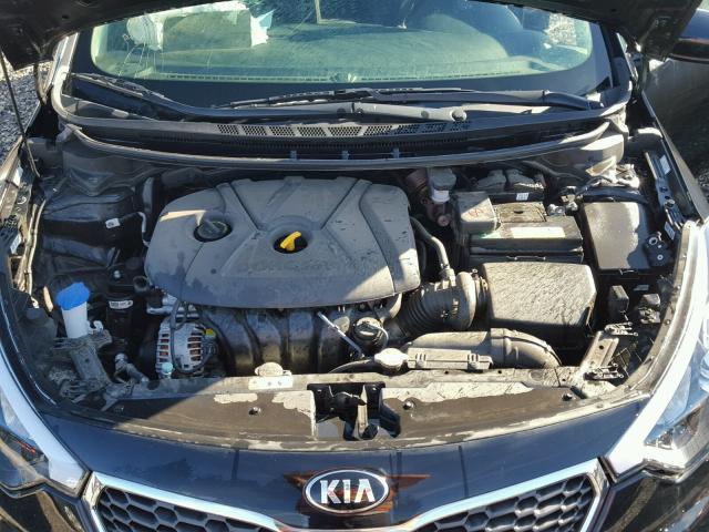 KNAFK4A60G5570797 - 2016 KIA FORTE LX BLACK photo 7