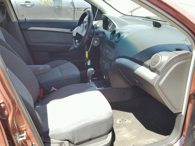 KL1TD6DE5BB255736 - 2011 CHEVROLET AVEO LS BROWN photo 5