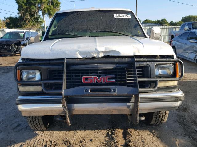 1GTHC33R3YF473308 - 2000 GMC SIERRA C35 WHITE photo 9