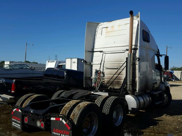 4V4NC9TH3CN537699 - 2012 VOLVO VN VNL WHITE photo 4