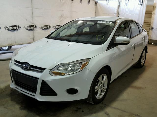 1FADP3F29DL305661 - 2013 FORD FOCUS WHITE photo 2