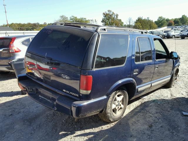 1GNDT13W412173631 - 2001 CHEVROLET BLAZER BLUE photo 4