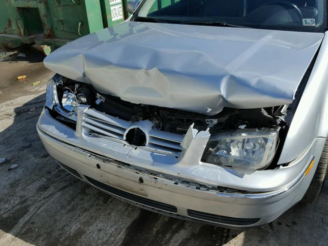 3VWSR69M54M071749 - 2004 VOLKSWAGEN JETTA GLS SILVER photo 9