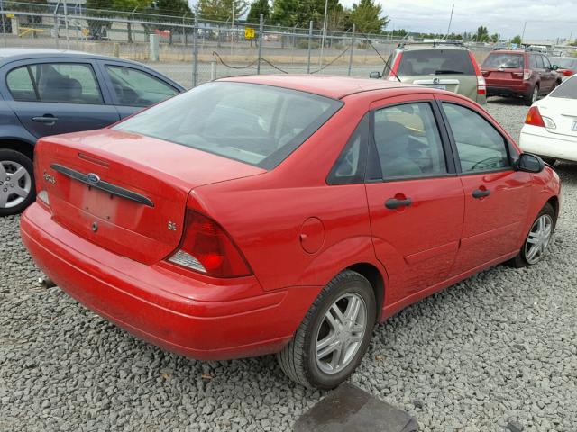 1FAFP34383W330066 - 2003 FORD FOCUS SE C RED photo 4