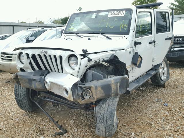 1C4HJWEGXEL205789 - 2014 JEEP WRANGLER U WHITE photo 2