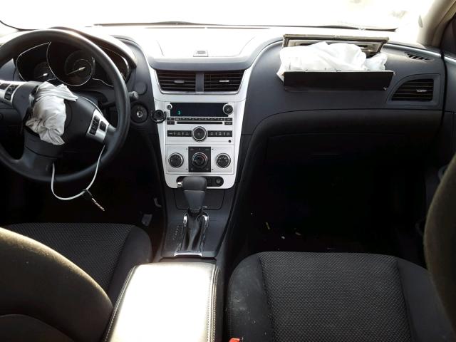 1G1ZH57B68F178632 - 2008 CHEVROLET MALIBU 1LT WHITE photo 9