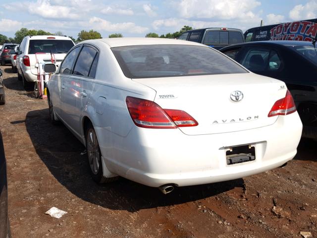 4T1BK36B67U177728 - 2007 TOYOTA AVALON XL WHITE photo 3