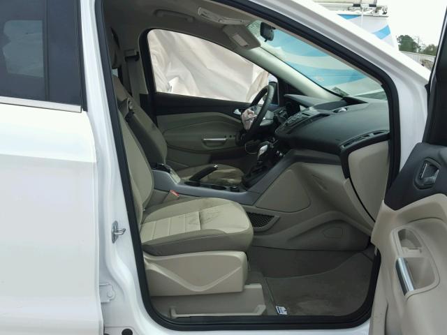 1FMCU0G96EUE33968 - 2014 FORD ESCAPE SE WHITE photo 5