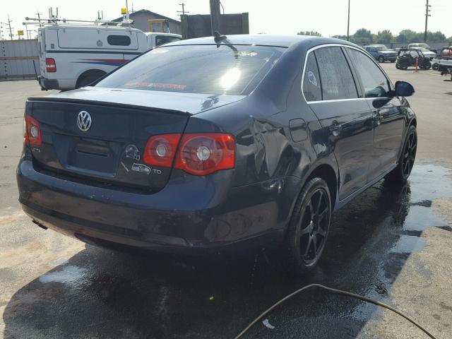 3VWFT71K36M852713 - 2006 VOLKSWAGEN JETTA TDI BLUE photo 4