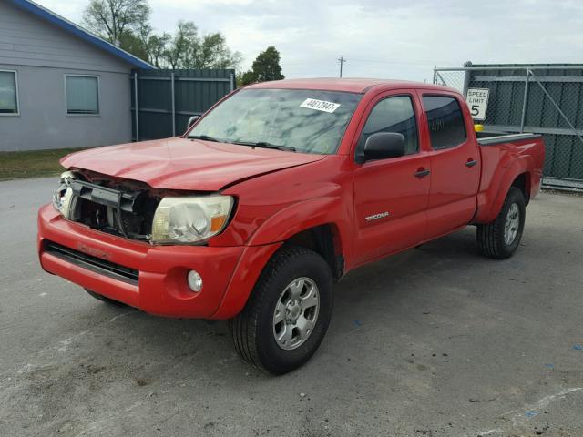 5TEMU52NX6Z191222 - 2006 TOYOTA TACOMA DOU RED photo 2