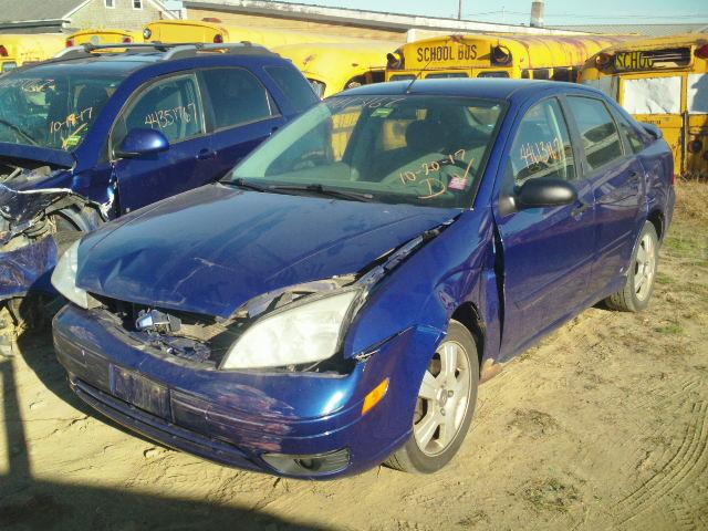 1FAFP34N55W181412 - 2005 FORD FOCUS ZX4 BLUE photo 2