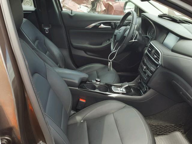 SJKCH5CR3HA021778 - 2017 INFINITI QX30 BASE BROWN photo 5