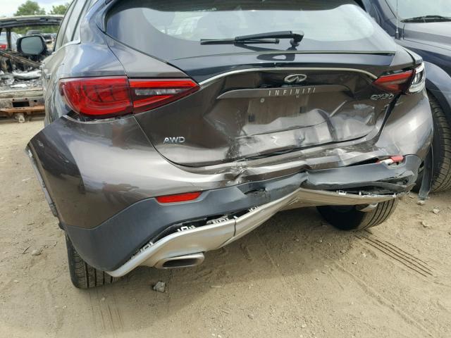 SJKCH5CR3HA021778 - 2017 INFINITI QX30 BASE BROWN photo 9