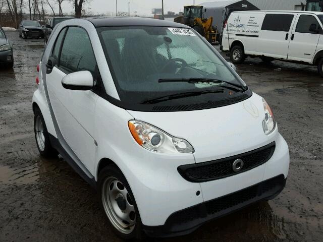 WMEEJ3BA1DK715598 - 2013 SMART FORTWO PUR WHITE photo 1