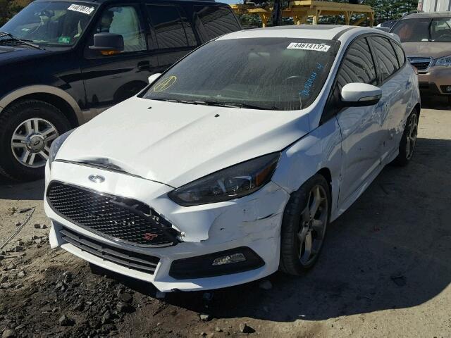 1FADP3L97FL353518 - 2015 FORD FOCUS ST WHITE photo 2