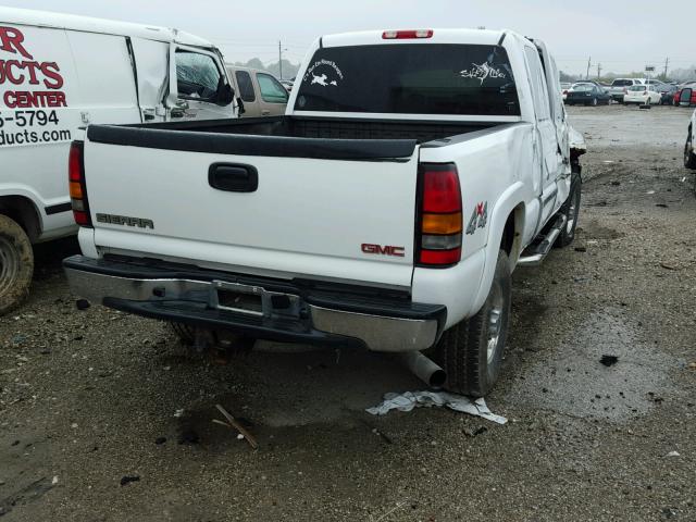 1GTHK232X6F112428 - 2006 GMC SIERRA K25 WHITE photo 4