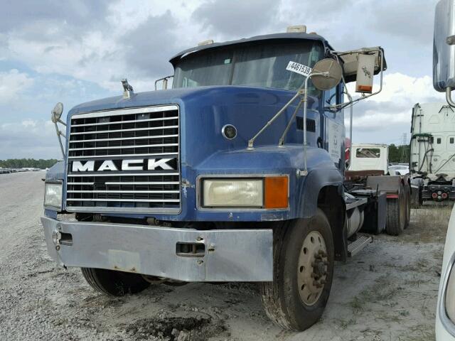 1M2AD62CXYW009814 - 2000 MACK 700 TWO TONE photo 2