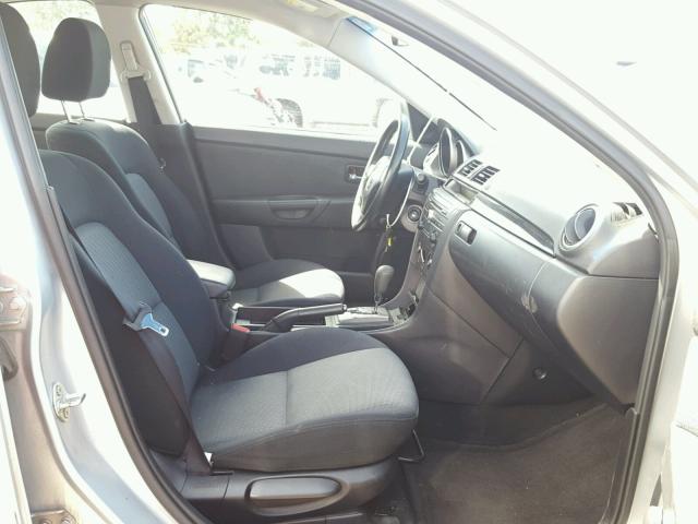 JM1BK12F881104624 - 2008 MAZDA 3 I SILVER photo 5