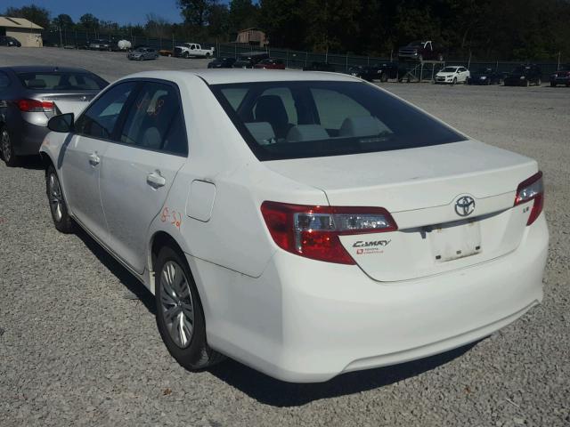 4T1BF1FKXCU559781 - 2012 TOYOTA CAMRY BASE WHITE photo 3