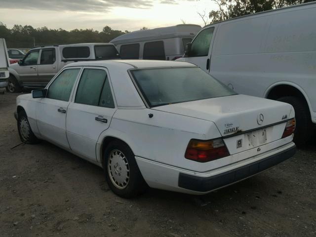 WDBEA26DXMB392082 - 1991 MERCEDES-BENZ 300 E 2.6 WHITE photo 3