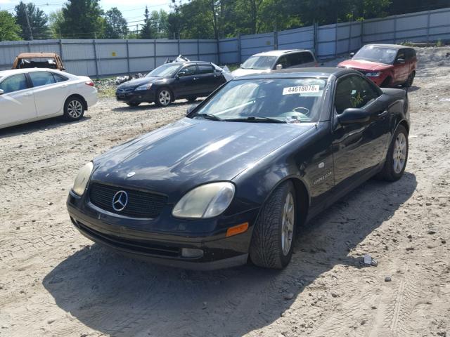 WDBKK47F8XF140131 - 1999 MERCEDES-BENZ SLK 230 KO BLACK photo 2