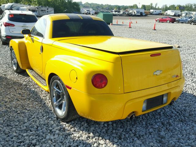 1GCES14H05B118003 - 2005 CHEVROLET SSR 黄色 照片 3