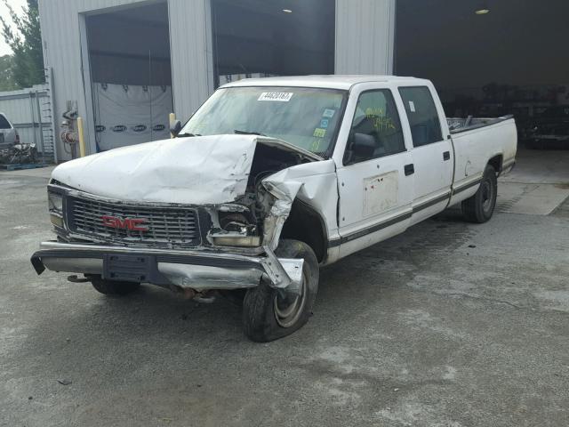 1GTGC33R6TF000538 - 1996 GMC SIERRA WHITE photo 2