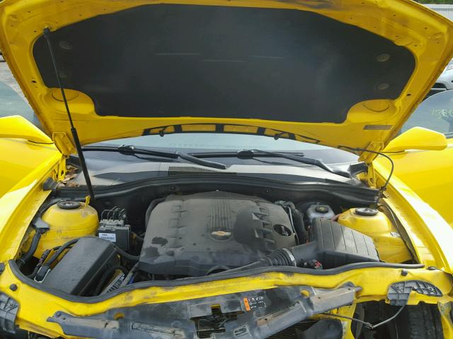 2G1FA1E39C9145606 - 2012 CHEVROLET CAMARO LS YELLOW photo 7